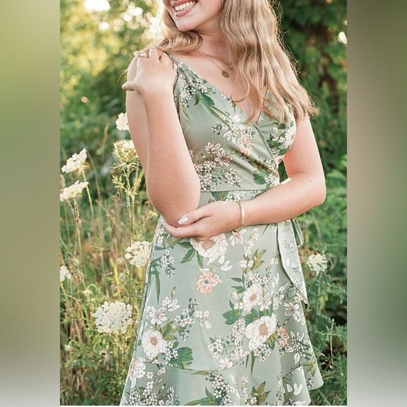 SPEECHLESS Green Tie Ruffled Spaghetti Strap A-line Floral Mini Dress Juniors XL - Picture 2 of 10